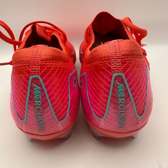 NIKE Men's 6 Mercurial Vapor 16 Elite FG Mad Energy Pack Football Cleats - Picture 6 of 7